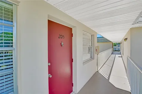 18 Vista Gardens Trail Vero Beach FL 32962