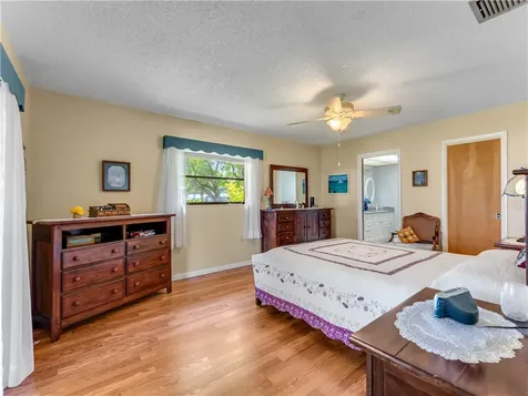 936 25th Avenue Vero Beach FL 32960