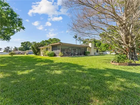 936 25th Avenue Vero Beach FL 32960