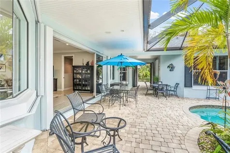 224 Oak Hammock Circle SW Vero Beach FL 32962