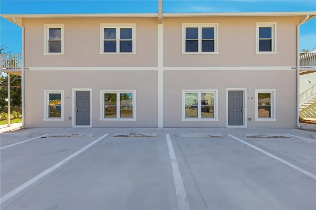 939 19th Street Vero Beach FL 32960