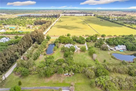 2135 SW 55th Avenue Vero Beach FL 32968