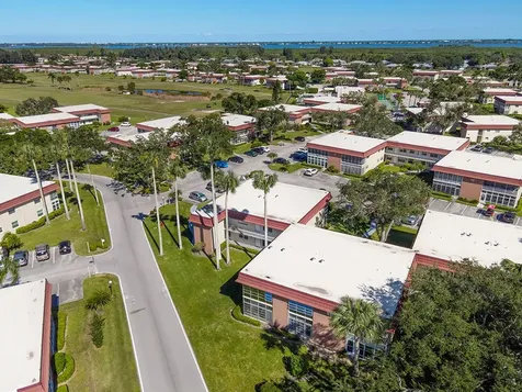17 Vista Palm Lane Vero Beach FL 32962