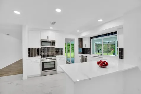 4384 SW 2nd Square SW Vero Beach FL 32968