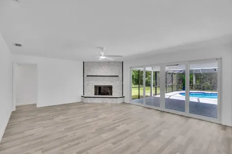 4384 SW 2nd Square SW Vero Beach FL 32968