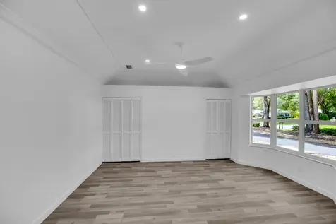 4384 SW 2nd Square SW Vero Beach FL 32968