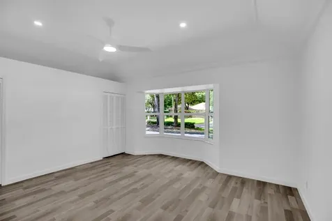 4384 SW 2nd Square SW Vero Beach FL 32968