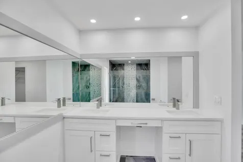 4384 SW 2nd Square SW Vero Beach FL 32968