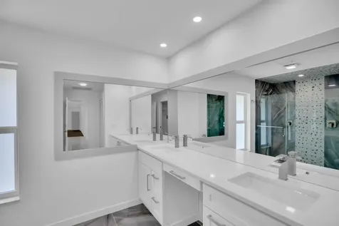 4384 SW 2nd Square SW Vero Beach FL 32968