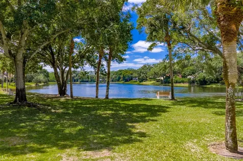 4384 SW 2nd Square SW Vero Beach FL 32968