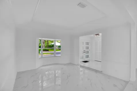 4384 SW 2nd Square SW Vero Beach FL 32968