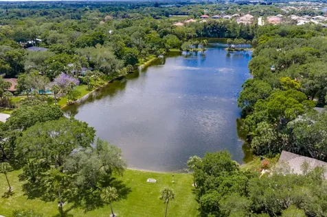 4384 SW 2nd Square SW Vero Beach FL 32968