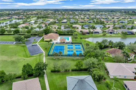 608 Calamondin Way SW Vero Beach FL 32968
