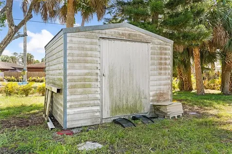 121 Hinchman Avenue Sebastian FL 32958