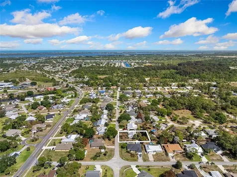 121 Hinchman Avenue Sebastian FL 32958