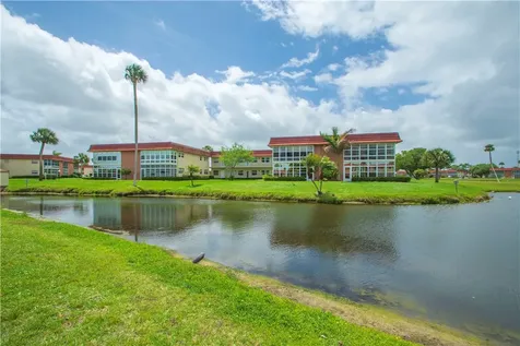 66 Woodland Drive Vero Beach FL 32962