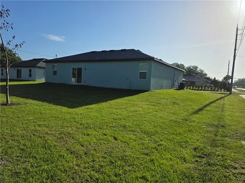 8715 98th Court Vero Beach FL 32967
