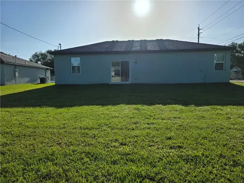 8715 98th Court Vero Beach FL 32967