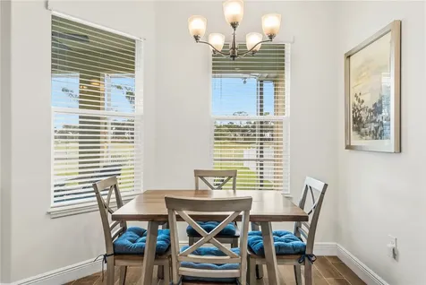7239 E Village Square Vero Beach FL 32966
