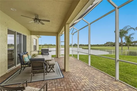 7239 E Village Square Vero Beach FL 32966
