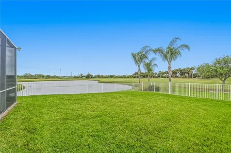 7239 E Village Square Vero Beach FL 32966