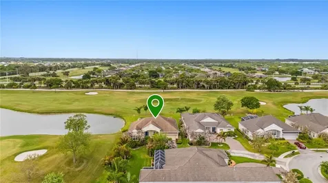 7239 E Village Square Vero Beach FL 32966