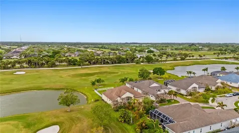 7239 E Village Square Vero Beach FL 32966