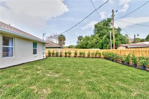 674 30th Avenue SW Vero Beach FL 32968