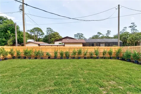 674 30th Avenue SW Vero Beach FL 32968
