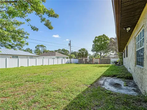 1676 17th Place SW Vero Beach FL 32962