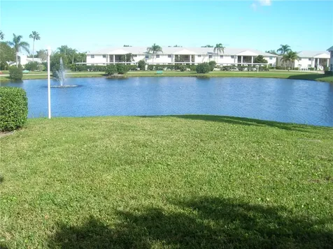 454 Grove Isle Circle Vero Beach FL 32962