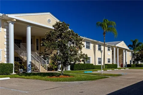 454 Grove Isle Circle Vero Beach FL 32962