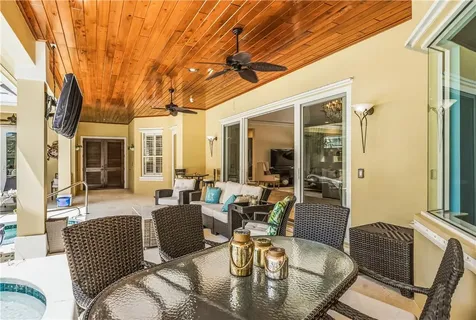 9140 Seasons Terrace Vero Beach FL 32963