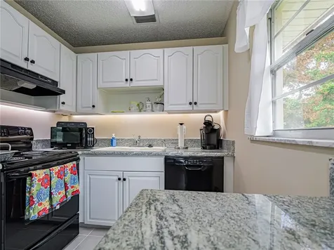 27 Pine Arbor Lane Vero Beach FL 32962