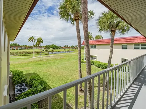 27 Pine Arbor Lane Vero Beach FL 32962
