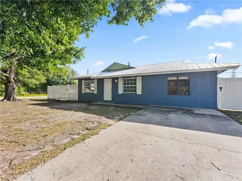 304 8th Avenue SW Vero Beach FL 32962