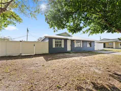 304 8th Avenue SW Vero Beach FL 32962