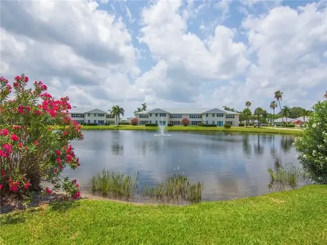 422 Grove Isle Circle Vero Beach FL 32962