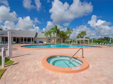 422 Grove Isle Circle Vero Beach FL 32962