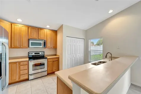 427 Lexington Avenue SW Vero Beach FL 32962