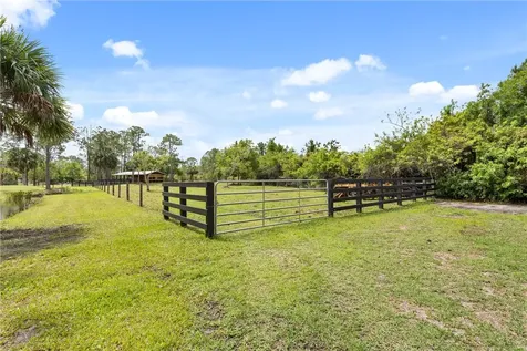 12585 S 89th Street Fellsmere FL 32948
