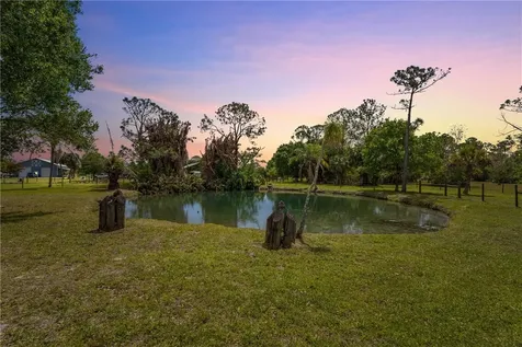 12585 S 89th Street Fellsmere FL 32948