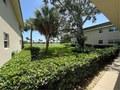 40 Vista Gardens Trail Vero Beach FL 32962