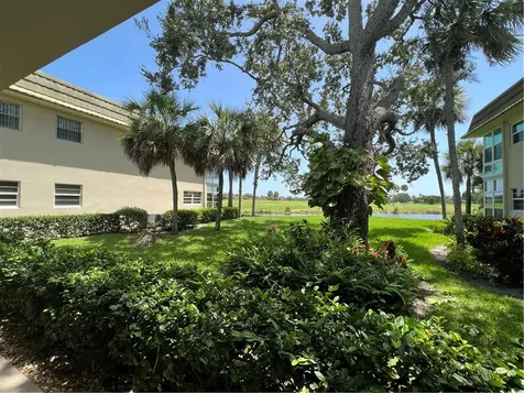 40 Vista Gardens Trail Vero Beach FL 32962
