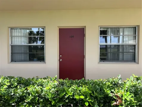 40 Vista Gardens Trail Vero Beach FL 32962
