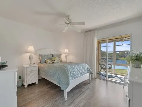 68 Royal Oak Court Vero Beach FL 32962