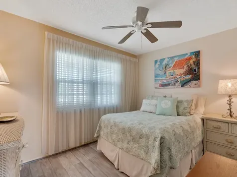 68 Royal Oak Court Vero Beach FL 32962