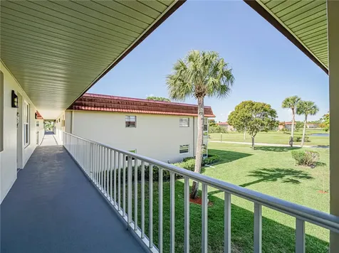 67 Royal Oak Drive Vero Beach FL 32962