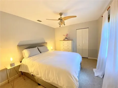 711 Royal Palm Place Vero Beach FL 32960