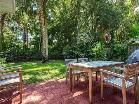 711 Royal Palm Place Vero Beach FL 32960